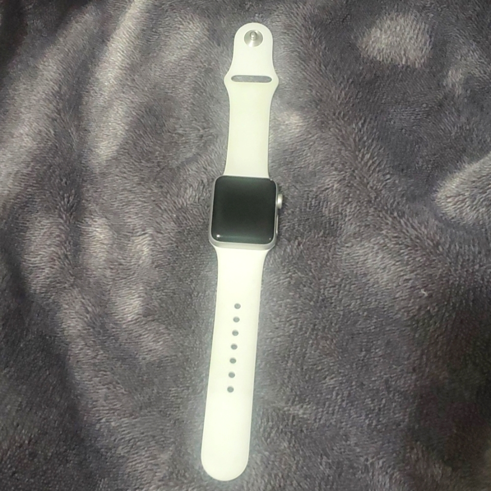 Apple watch series 3.
